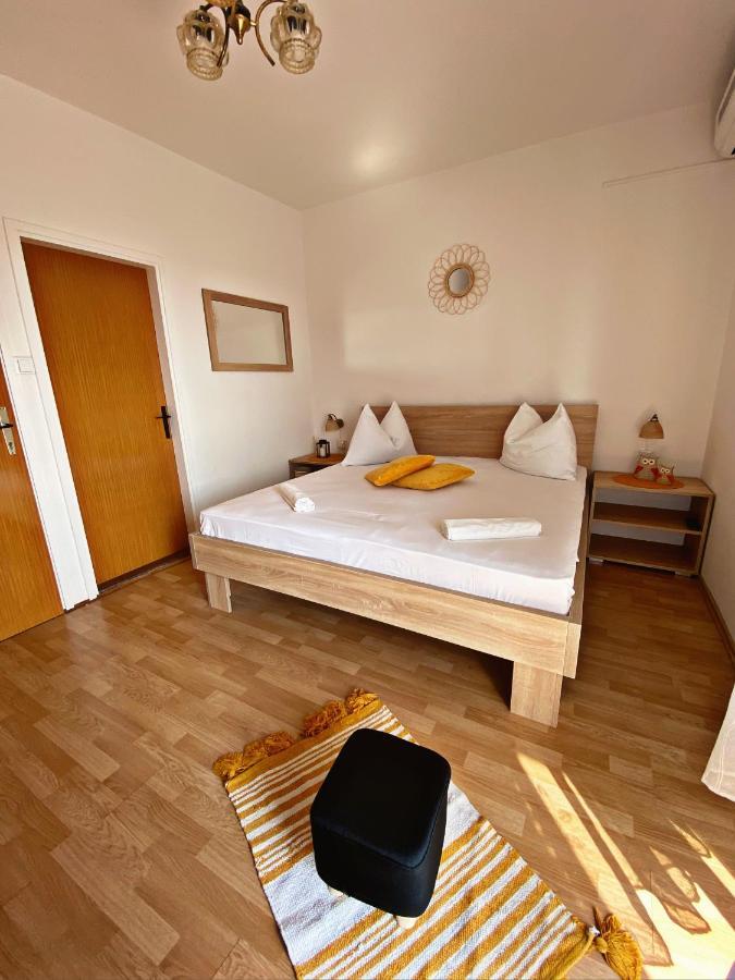 The Manzoni Family 5 Hotell Punat Eksteriør bilde